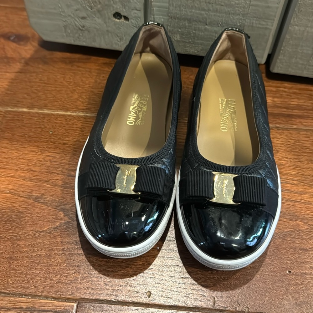 Black ferragamo made in Italy size 30